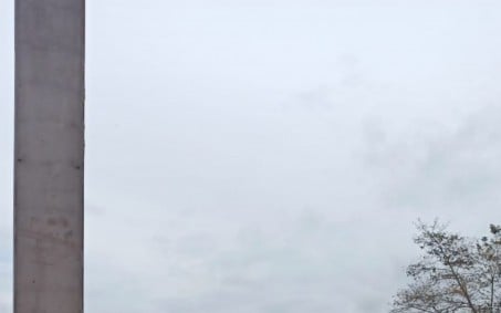 Polícia Ambiental apreende retroescavadeira em Três Rios