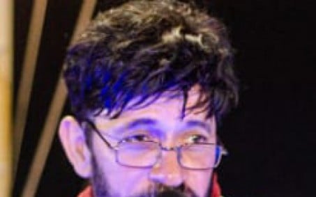 Cantor ‘cover’ de Renato Russo desaparece em Niterói 