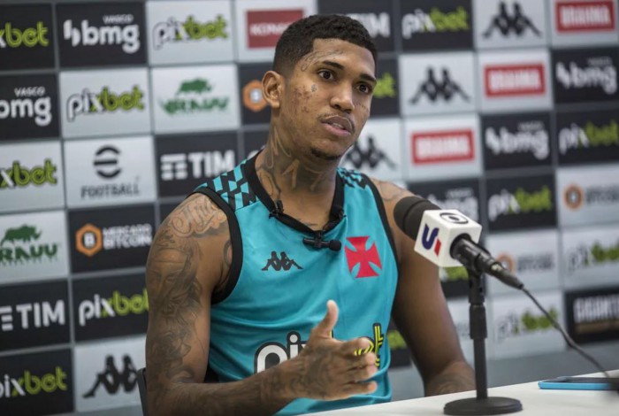 Raniel está fora dos últimos jogos do Vasco no ano
