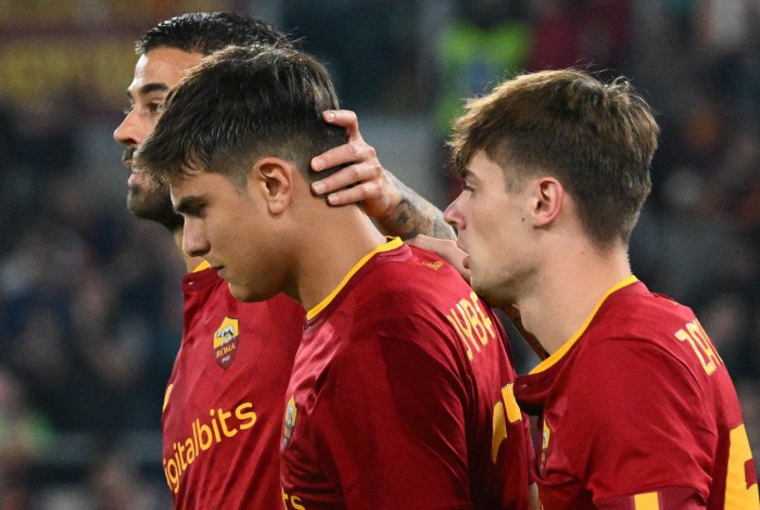 Dybala sentiu uma lesão muscular durante a vitória da Roma sobre o Lecce