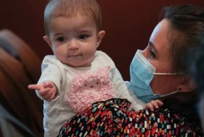 A pequena Ema já recebeu alta do hospital e está em perfeitas condições de saúde após o transplante de intestino