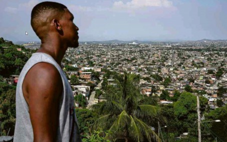 Após acusações injustas, Justiça determina exclusão da foto de serralheiro de álbum de suspeitos