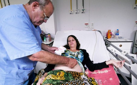 Profissionais relatam experiências em maternidade de Nova Iguaçu na semana do médico