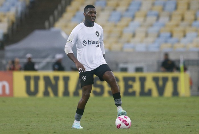 Patrick de Paula é jogador do Botafogo