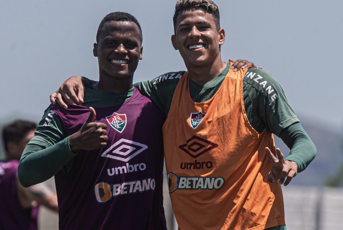 Jhon Arias e Matheus Martins - 20/10/2022 - Ct Carlos Castilho. 
Fluminense treina esta manhã no CT Carlos Castilho.
FOTO: MARCELO GONÇALVES / FLUMINENSE F.C.
.
IMPORTANTE: Imagem destinada a uso institucional e divulgação, seu
uso comercial está vetado incondicionalmente por seu autor e o
Fluminense Football Club.É obrigatório mencionar o nome do autor ou
usar a imagem.
.
IMPORTANT: Image intended for institutional use and distribution.
Commercial use is prohibited unconditionally by its author and
Fluminense Football Club. It is mandatory to mention the name of the
author or use the image.
.
IMPORTANTE: Imágen para uso solamente institucional y distribuición. El
uso comercial es prohibido por su autor y por el Fluminense FootballClub. 
És mandatório mencionar el nombre del autor ao usar el imágen.