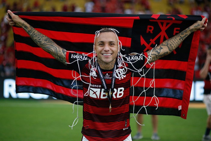 Everton Cebolinha foi contratado pelo Flamengo na janela de transferências do meio do ano