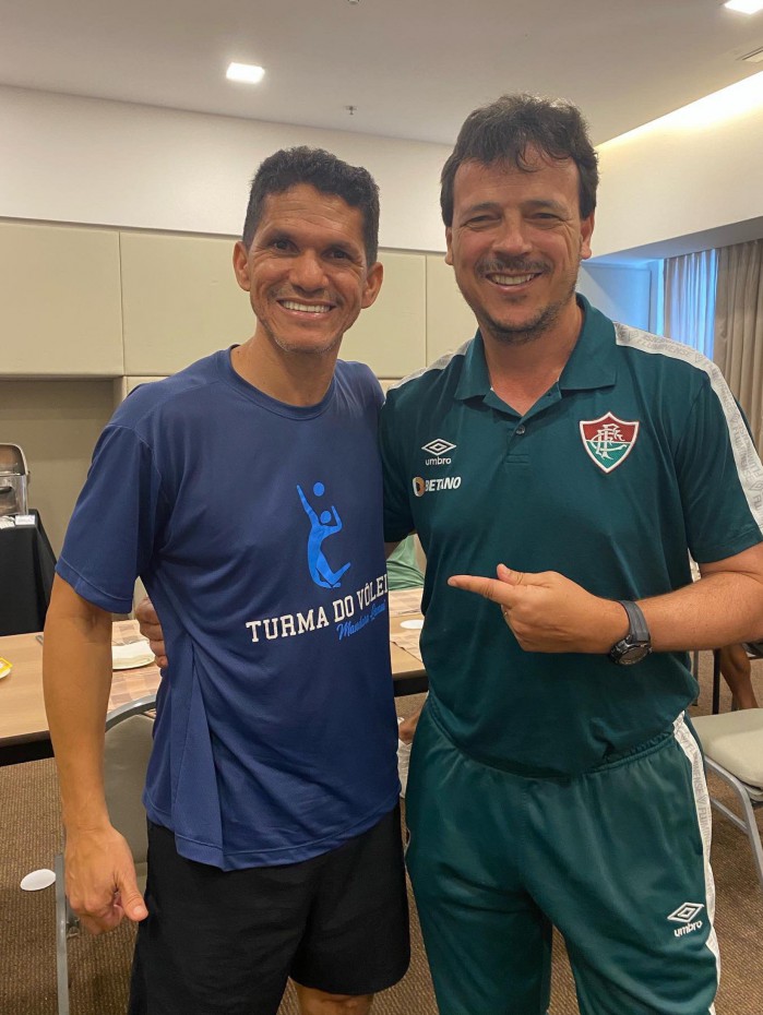 Magno Alves reencontra Fernando Diniz: os dois foram companheiros de Fluminense no início dos anos 2000