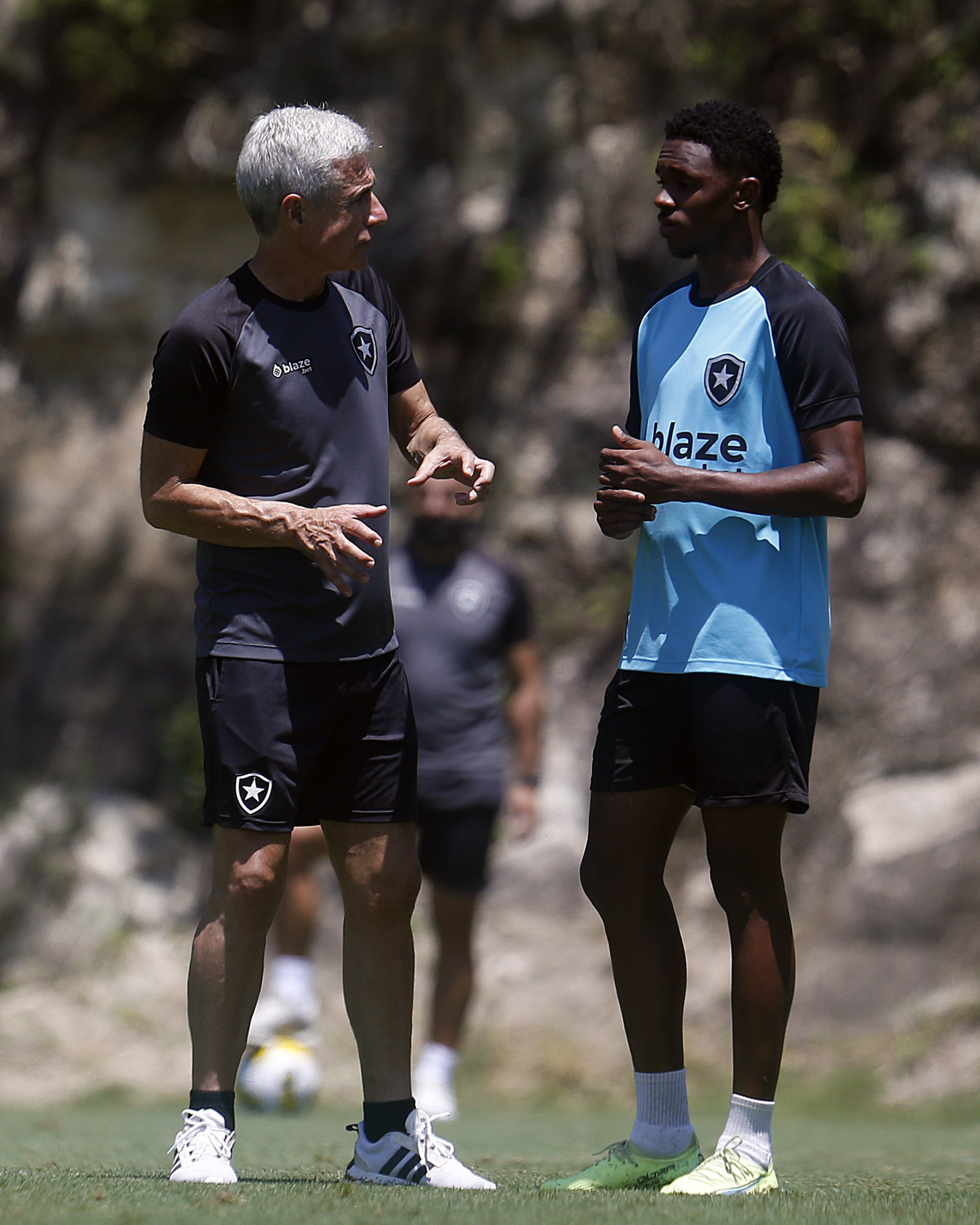 Luis Castro e Jeffinho - Vitor Silva/ Botafogo