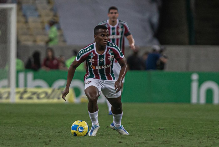 Jhon Arias é um dos principais destaques do Fluminense