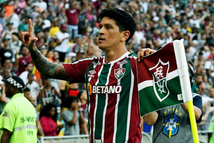 Centroavante do Fluzão já tem 42 gols marcados na temporada
