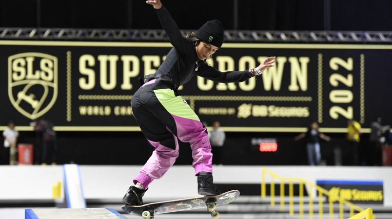 Rayssa Leal ganha mais uma etapa do mundial de skate