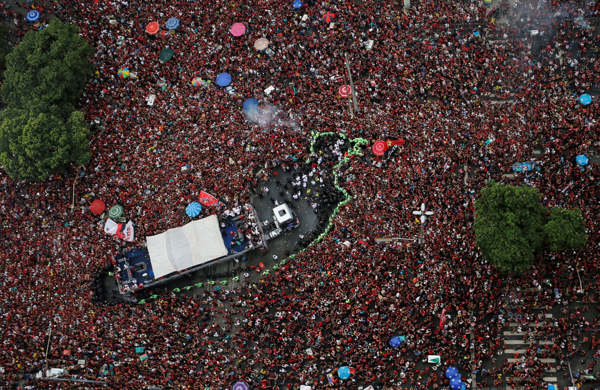 Multicanais Flamengo: Acompanhando o Mengão no Mundo Virtual do Futebol