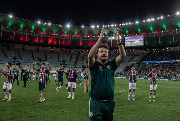 Fernando Diniz renovou o contrato com o Fluminense at&eacute; 2024