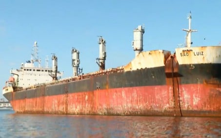 Construído há 28 anos, São Luiz virou um 'fantasma' na Baía de Guanabara