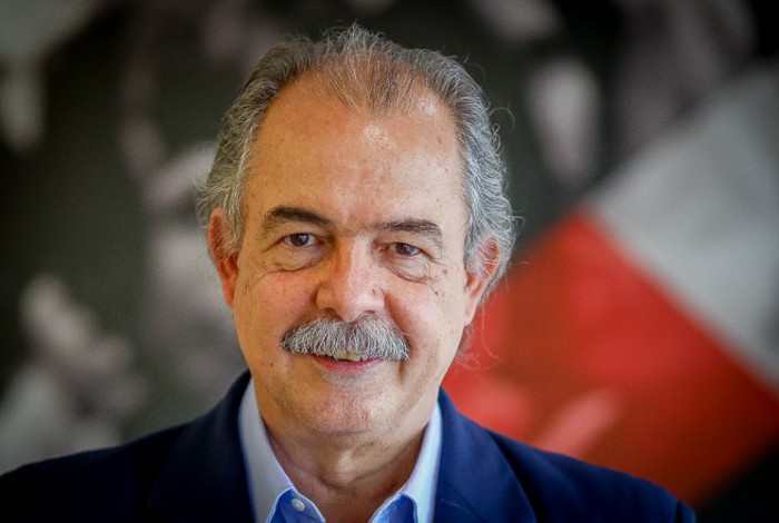 Aloizio Mercadante destacou que os dados levantados serão entregues aos futuros ministros 