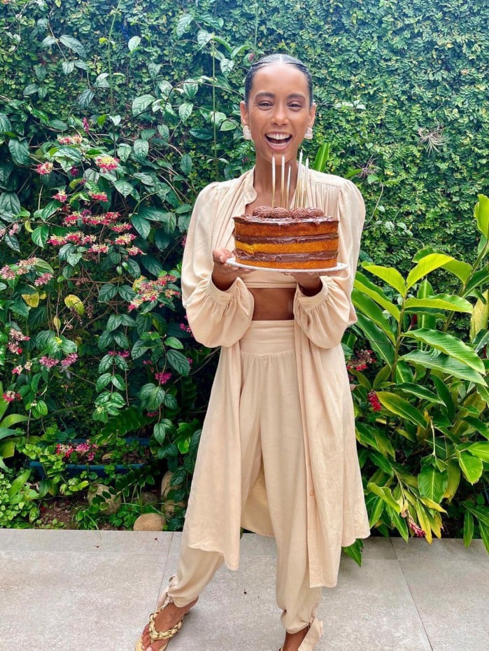 Taís Araújo comemora 44 anos