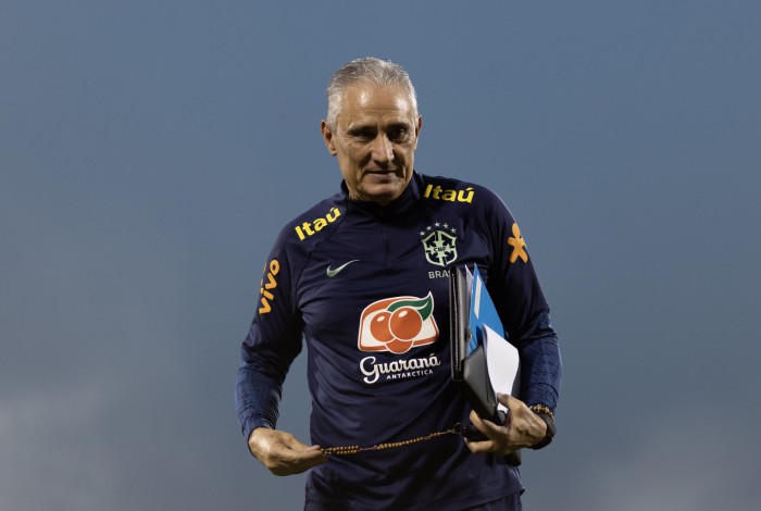 Tite tem que achar solução para os dois desfalques da seleção brasileira