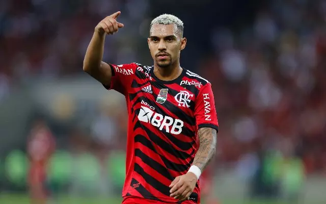 Matheuzinho é lateral-direito do Flamengo