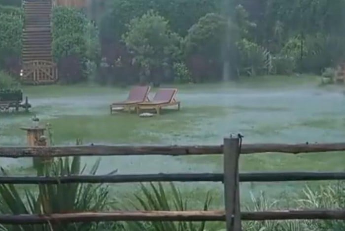 Chuvas fortes atingiram a sede de A Fazenda 14

