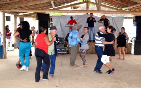 Vila da Fumaça recebe Feira da Roça neste domingo