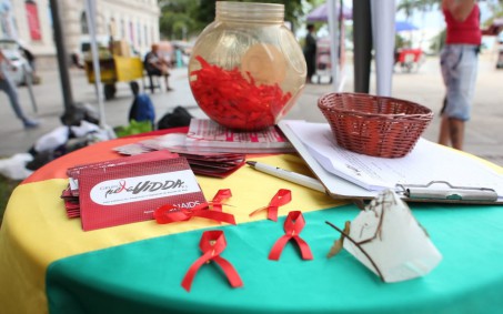 ONG realiza ato para marcar Dia Nacional da Luta contra a Aids