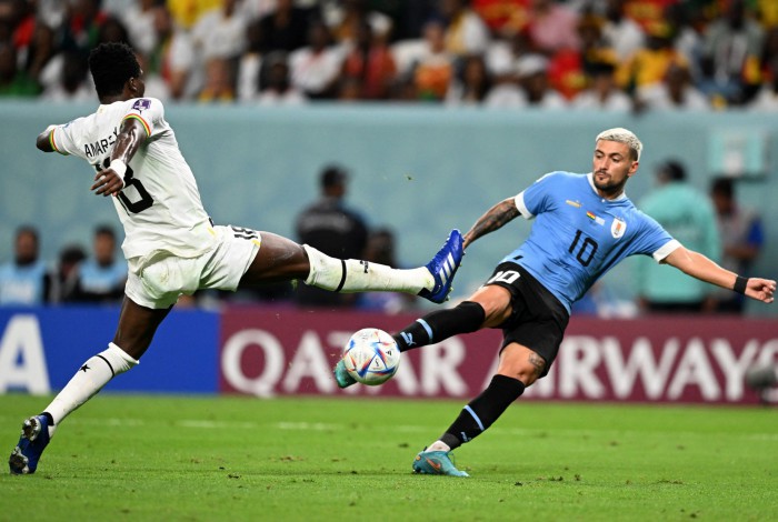 Arrascaeta marcou dois gols no jogo entre Uruguai e Gana
