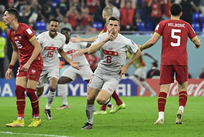 Freuler comemora o terceiro gol da Suíça