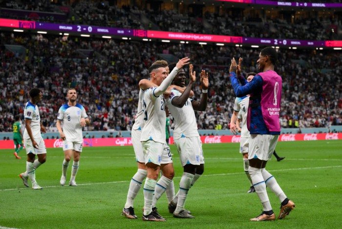Festa dos jogadores da Inglaterra com o gol de Saka