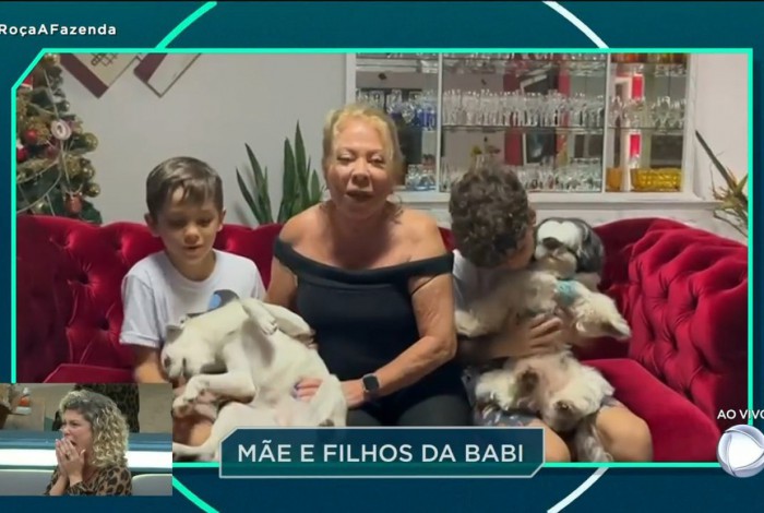 Peões recebem vídeos de familiares para ganhar força na reta final