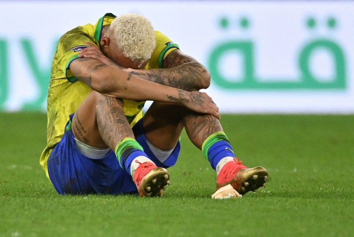 Neymar foi um dos jogadores que mais se emocionou após a derrota do Brasil para a Cróacia
