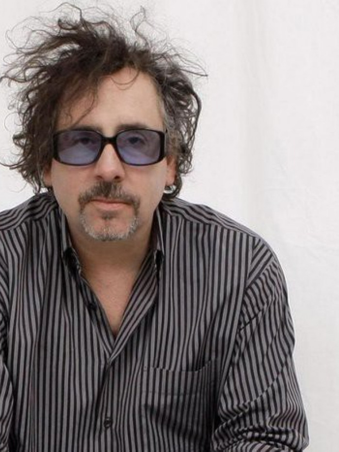 Cineasta Tim Burton conheceu Monica Bellucci em 2022