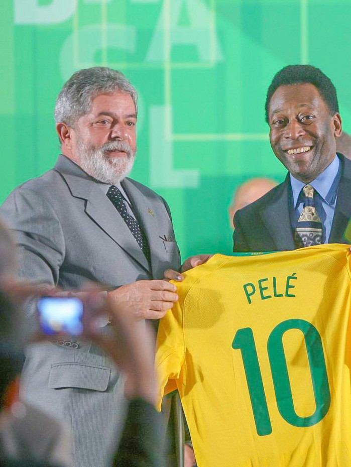 Lula prestou sua homenagem e lembrou com saudosismo do Rei do Futebol