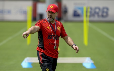 Vítor Pereira decide antecipar estreia do elenco principal do Flamengo no Cariocão
