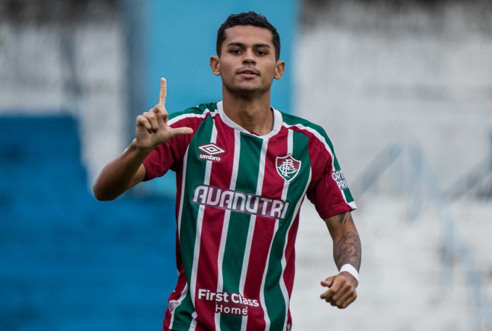 Luan Brito marcou duas vezes na vitória do Fluminense sobre o Taubaté