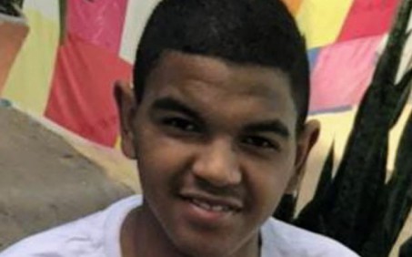 Adolescente desaparece após sair para passear com cachorros na Zona Norte 