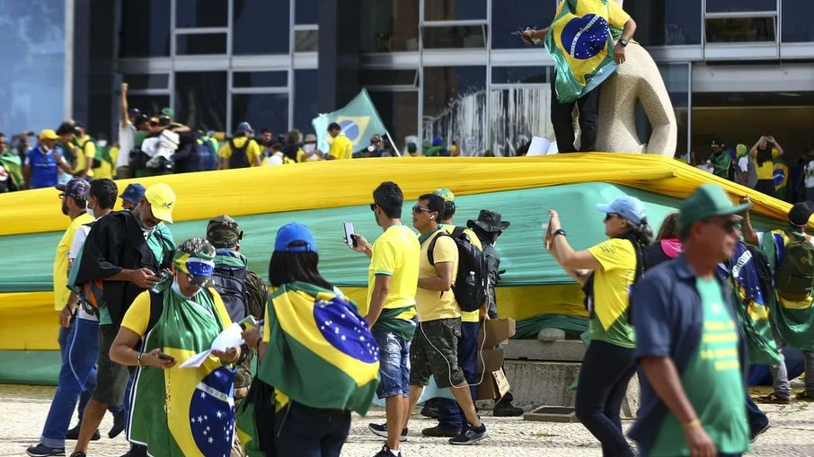 Após solicitação da OAB, justiça pede divulgação de lista de bolsonaristas radicais liberados