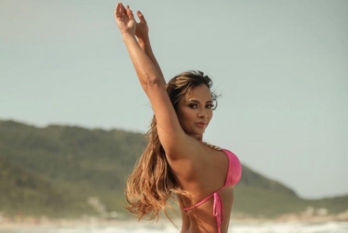 Sheyla Mell - Instagram: @eusheylamell