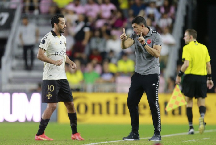 Maurício Barbieri fez elogios à atuação de sua equipe