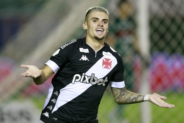 Gabriel Pec é cria das categorias de base do Vasco