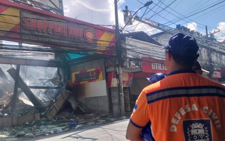Defesa Civil segue atuando no apoio a rescaldo de incêndio em Nova Iguaçu