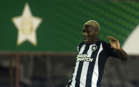 Veja quais foram as lesões sofridas por Patrick de Paula no joelho esquerdo e não foram revelas pelo Botafogo