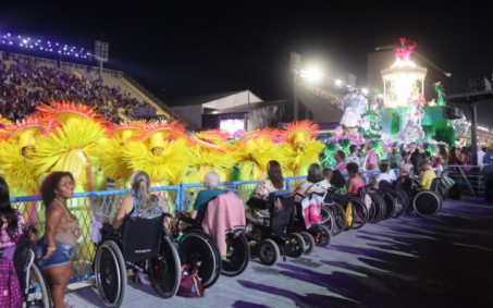 Prefeitura distribui ingressos da Sapucaí para pessoas com deficiência