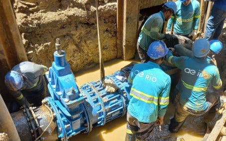 Concessionária realiza operação para melhorar abastecimento de água em Nova Iguaçu