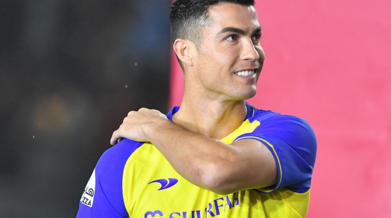 OLHA O QUE O CRISTIANO RONALDO ESTÁ FAZENDO NO AL NASSR! 