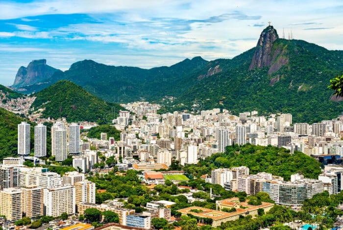 O bairro de Botafogo, situado na cidade do Rio de Janeiro, é um local incomum, que oferece excelentes opções para quem deseja residir ou investir.