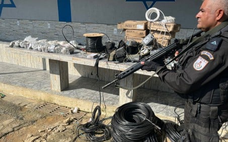 Polícia prende suspeitos de roubo e instalação da 'gatonet' em Nova Iguaçu