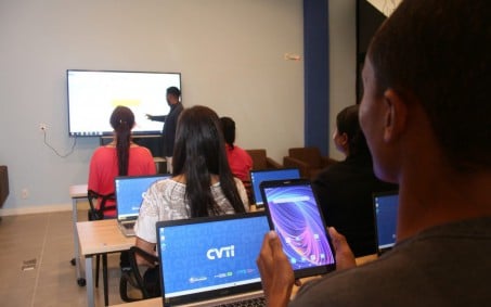 Prefeitura de Nova Iguaçu oferece 450 vagas em cursos da área de tecnologia