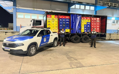 Policiais apreendem carga de cerveja sem nota fiscal em Itatiaia