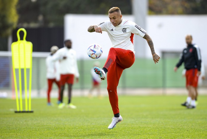 Everton Cebolinha custou mais de R$ 69 milhões ao Flamengo
