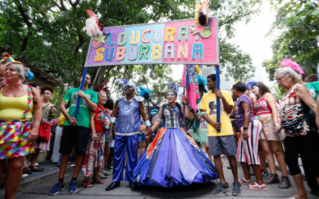 Bloco Loucura Suburbana anima as ruas de Engenho de Dentro